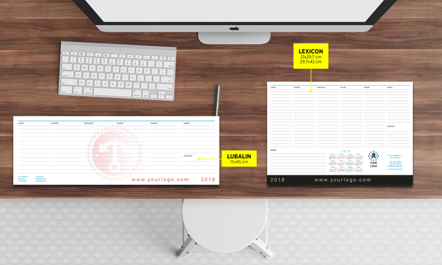 Calendario planning da tavolo su scrivania in legno con formati settimanali e mensili. Disponibile in finiture plastificate.