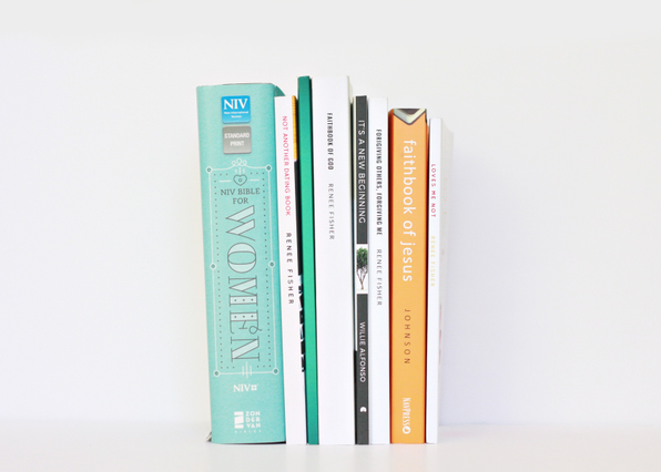 Come si stampa un libro? Viaggio all’interno della tipografia: Hai avuto l’intuizione giusta o più semplicemente vuoi fare un regalo ad amici e parenti? Se il tuo desiderio più grande è quello di pubblicare la storia che h…