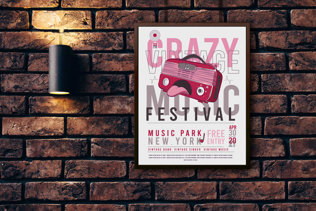Locandina festival musicale in cornice nera su muro mattoni con spot. Promozione eventi Sprint24.