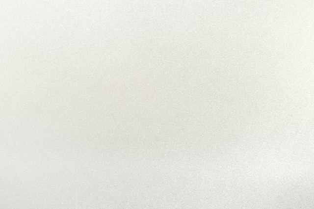Sirio Pearl Ice White, strip, taglio quadro, a sacco: **Sirio Pearl Ice White** è un tipo di cartoncino naturale colorato, certificato FSC, con una superficie liscia e perlescente. Piace particolarmente per l'escl…