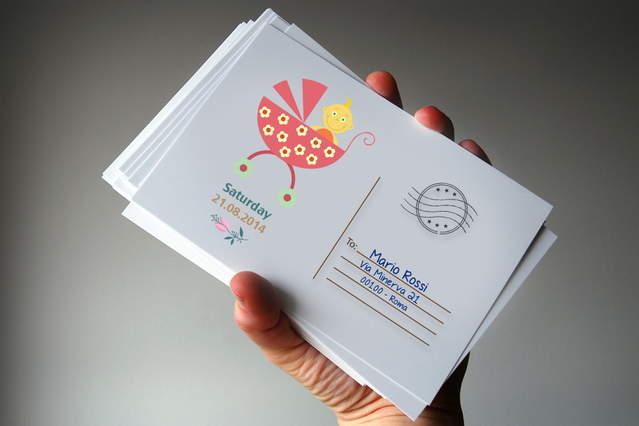Cartolina d'invito bébé festiva con palloncini colorati e design gioioso. Stampa professionale di alta qualità ideale per baby shower, annunci di nascita e celebrazioni. Personalizza e ordina la tua cartolina d'invito bébé con qualità di stampa premium.