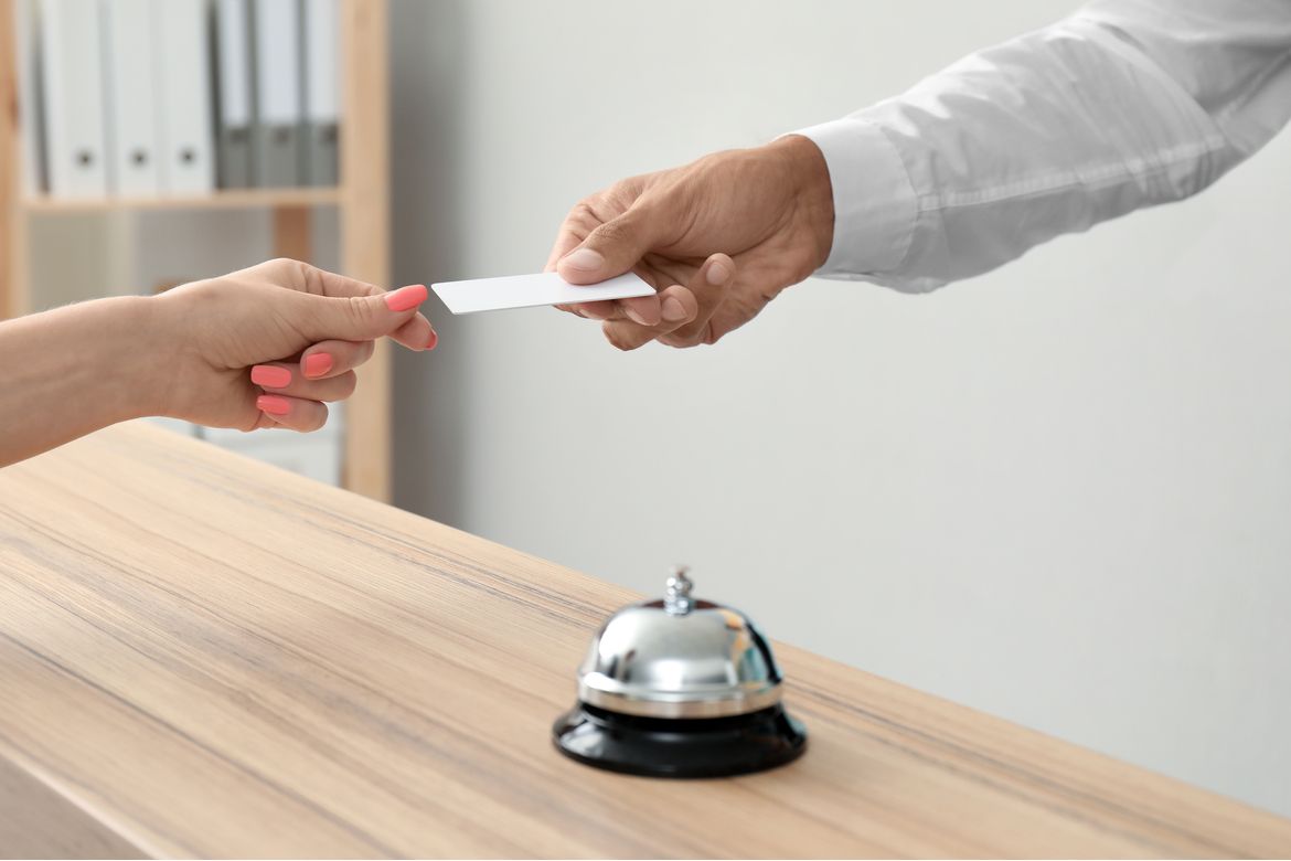 Biglietti da visita per B&B: come trasformarli in uno strumento di marketing: Vuoi realizzare dei biglietti da visita per il tuo B&B e non sai da dove partire? Ecco qualche consiglio per fare colpo suoi tuoi clienti! Biglietti da visita per B&B: come trasformarli in uno strumento di marketing: Vuoi realizzare dei biglietti da visita per il tuo B&B e non sai da dove partire? Ecco qualche consiglio per fare colpo suoi tuoi clienti!