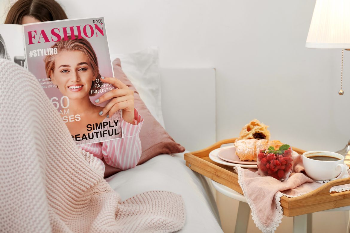 Guida per editori: i consigli per creare la copertina di una rivista: Stai per realizzare il tuo magazine? Ecco come creare la copertina di una rivista capace di attirare l’attenzione dei lettori. Guida per editori: i consigli per creare la copertina di una rivista: Stai per realizzare il tuo magazine? Ecco come creare la copertina di una rivista capace di attirare l’attenzione dei lettori.